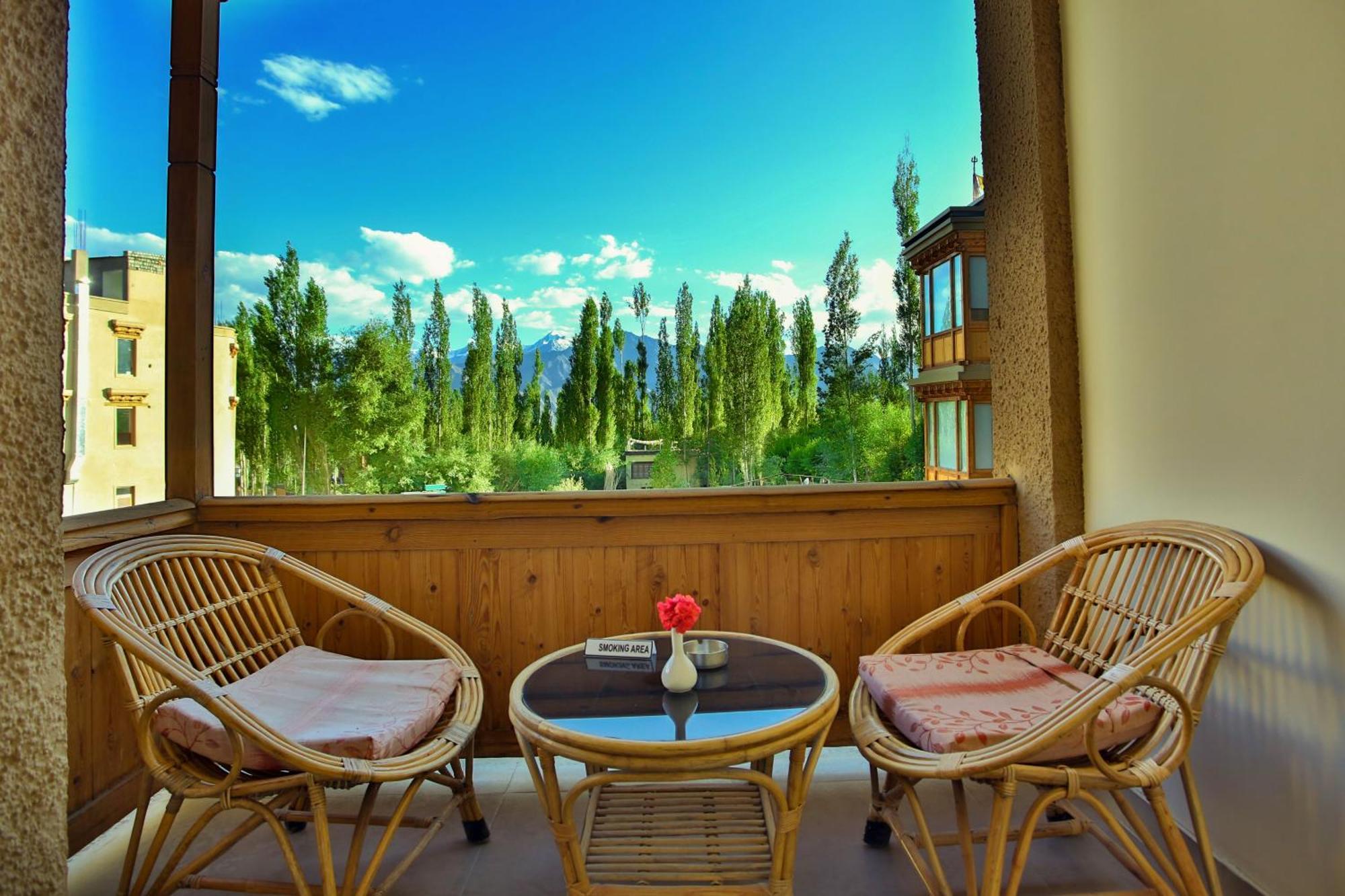 The Saraha Hotel Leh Exterior photo
