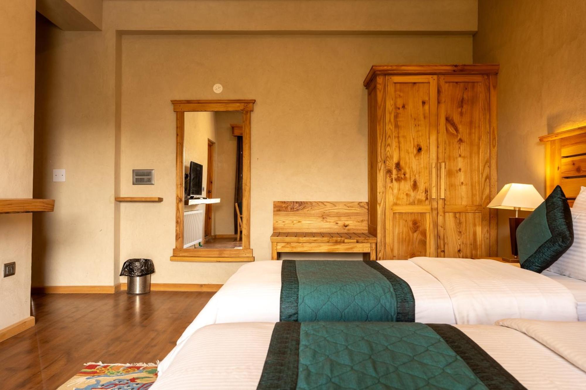 The Saraha Hotel Leh Exterior photo